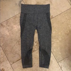 High waisted 3 quarter leggings